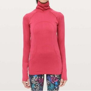 Lululemon Swiftly Speed Turtleneck